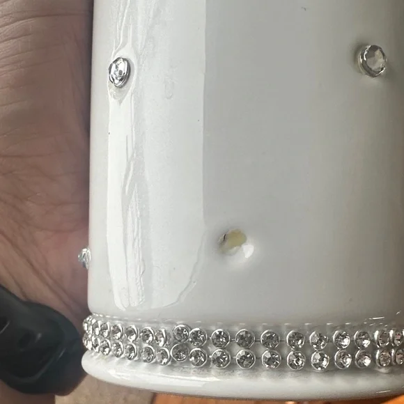 Bella Luxx White and Silver Bath Accessory Set - Picture 5 of 5